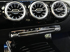 Mercedes-Benz CLA 180 Coupé AMG Line 12 navigation