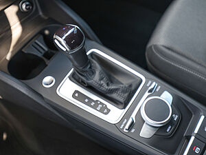 Audi Q2 S line 35 TFSI S tronic 15 navigation