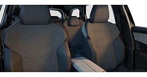 Peugeot 5008 Allure HYBRID 145 e-DSC6 5 navigation