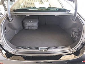 Mercedes-Benz E 53 AMG Hybrid 4M+ 33 navigation