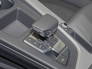 Audi A4 Avant S line 35 TFSI S tronic 13 navigation