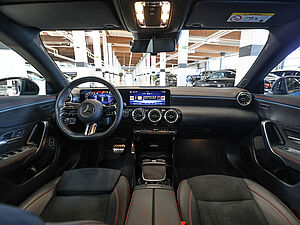 Mercedes-Benz CLA 220 4M Coupé AMG Sport Premium 8 navigation