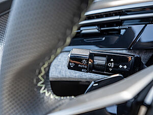 Peugeot 3008 GT HYBRID 136 e-DSC6 16 navigation