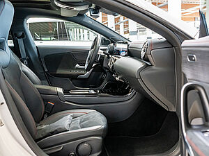 Mercedes-Benz CLA 250 SB 4M AMG Sport Premium 2 navigation