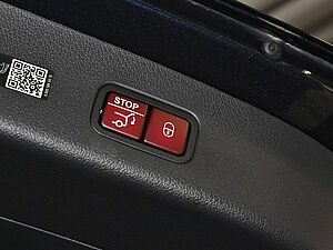 Mercedes-Benz GLC 300 e 4M AMG Sport Premium Plus 31 navigation