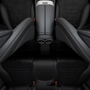Mercedes-Benz GLC 200 4M AMG Line 18 navigation