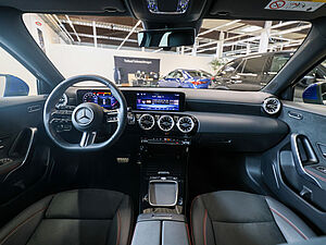 Mercedes-Benz A 220 4M AMG Sport Advanced Plus 8 navigation