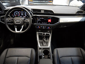 Audi Q3 35 TDI S line 9 navigation