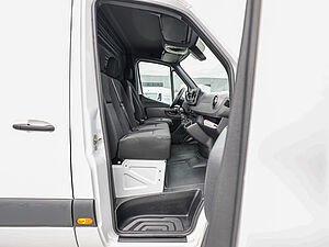 Mercedes-Benz Sprinter 317 CDI KA L3H2 3 navigation
