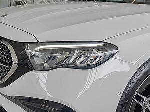 Mercedes-Benz E 220 d AMG Sport Advanced 31 navigation