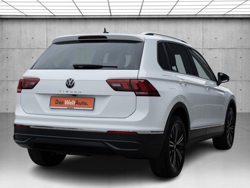 Volkswagen Tiguan Active 2.0 TDI DSG AHK Abstandstemp. L 4