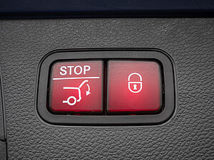 Mercedes-Benz GLC 43 AMG 4M 27 navigation