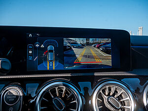 Mercedes-Benz A 180 d AMG Line 10 navigation