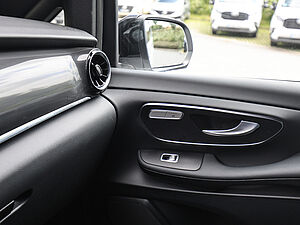 Mercedes-Benz V 220 d EDITION Lang 16 navigation