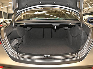 Mercedes-Benz E 63 AMG 4M 29 navigation