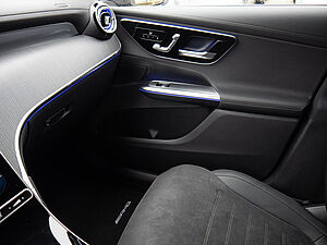 Mercedes-Benz GLC 200 4M AMG Line 17 navigation