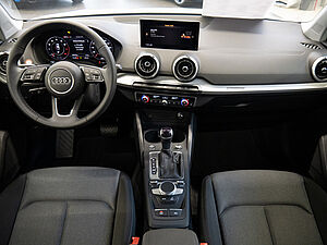 Audi Q2 35 TFSI S line 8 navigation