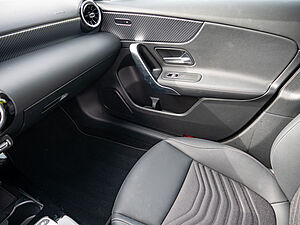 Mercedes-Benz A 180 Progressive Advanced 14 navigation