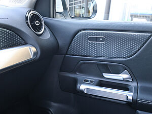 Mercedes-Benz GLB 180 d Progressive Advanced 17 navigation