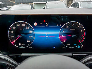 Mercedes-Benz GLA 180 Edition AMG Line 16 navigation