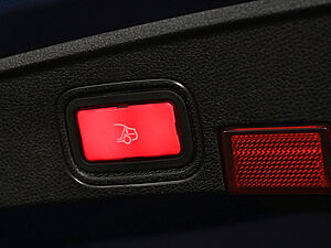 Mercedes-Benz C 200 Cabrio AMG Line 31 navigation