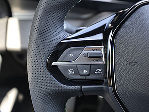 Peugeot 408 GT HYBRID 136 e-DSC 19 navigation