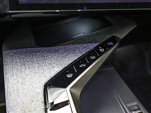Peugeot 5008 GT HYBRID 145 e-DSC6 16 navigation