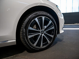Mercedes-Benz E 300 de 4M T Exclusive 5 navigation