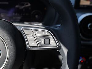 Audi Q2 S line 35 TFSI S tronic 20 navigation