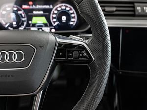 Audi e-tron Sportback S line 55 quattro 14 navigation