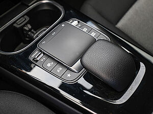 Mercedes-Benz A 250 e 17 navigation