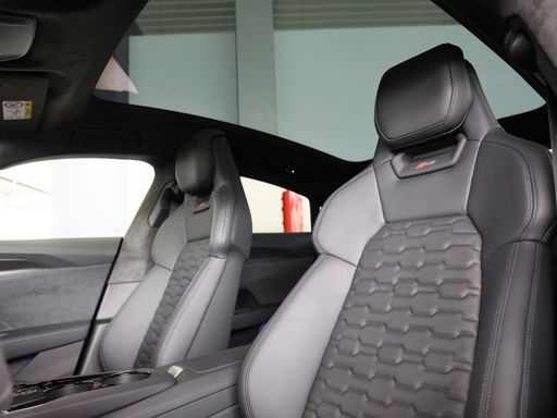 Audi e-tron RS GT Pano B&O HUD Matrix Kamera SHZ 12