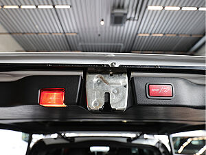 Mercedes-Benz V 250 d 4M AVANTGARDE Lang 32 navigation