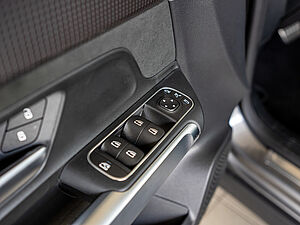 Mercedes-Benz EQB 350 4M AMG Sport Advanced 27 navigation