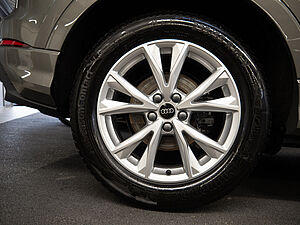 Audi Q3 35 TDI S line 5 navigation