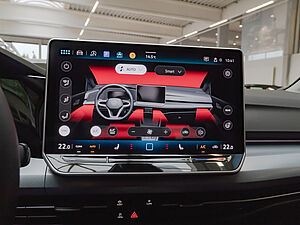 Volkswagen Golf VIII Variant Goal 2,0 l TDI DSG 11 navigation