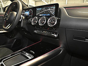 Mercedes-Benz GLA 250 e AMG Line 9 navigation