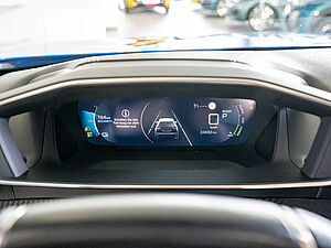Peugeot 2008 e-GT Elektromotor 136 12 navigation