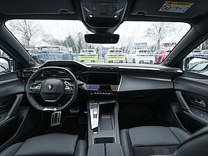 Peugeot 308 GT HYBRID 136 e-DSC6 6 navigation