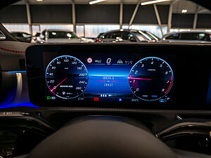 Mercedes-Benz CLA 35 AMG 4M Aero Performance 15 navigation