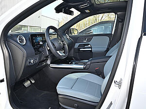 Mercedes-Benz GLA 220 4M AMG Line 10 navigation