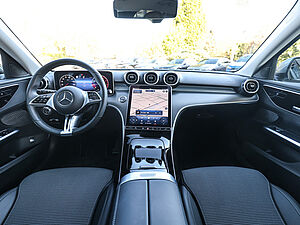 Mercedes-Benz C 180 T Avantgarde Advanced 8 navigation