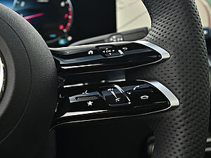 Mercedes-Benz GLA 200 AMG Line 16 navigation