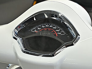 Vespa GTS 125 Super E5+ 6 navigation