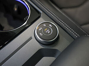 Volkswagen Touareg R-Line 3.0 TDI 4M 22 navigation