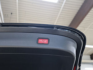 Mercedes-Benz GLC 220 d 4M Avantgarde Advanced Plus 31 navigation