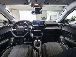 Peugeot 208 Neuer Style PureTech 100 6 navigation