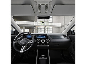 Mercedes-Benz GLA 180 Progressive Advanced Plus 14 navigation