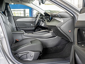 Peugeot 308 SW Allure BlueHDi 130 EAT8 2 navigation