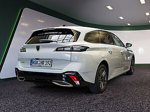 Peugeot 308 SW Allure PureTech 130 EAT8 3 navigation